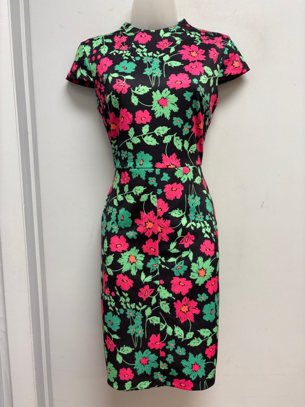 Neiman Marcus Floral Sheath Dress Small Black Pink Green Fitted Midi Zip Back